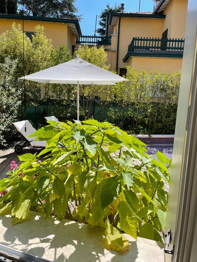 Villa Arzilla Desenzano del Garda Eksteriør billede